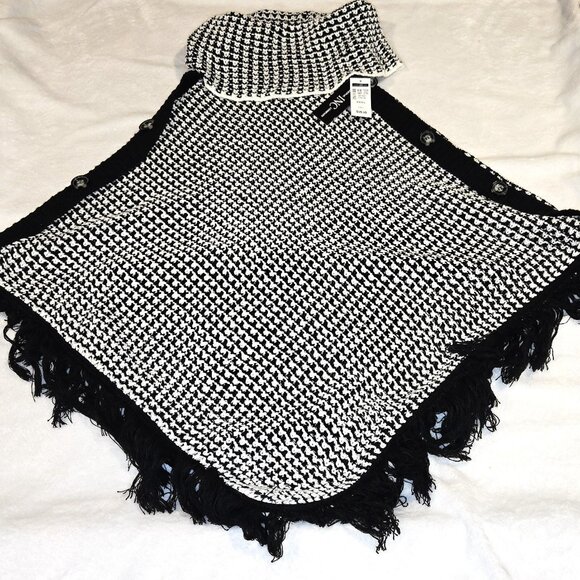 NWT O/S Knit cape - Picture 1 of 6